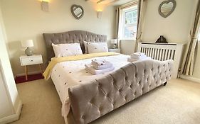 Bumblebee Cottage - Cosy Cottage In Area Of Outstanding Natural Beauty